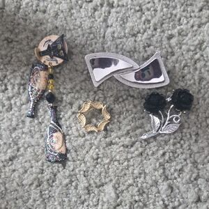 Lot of Vintage Brooch Pins